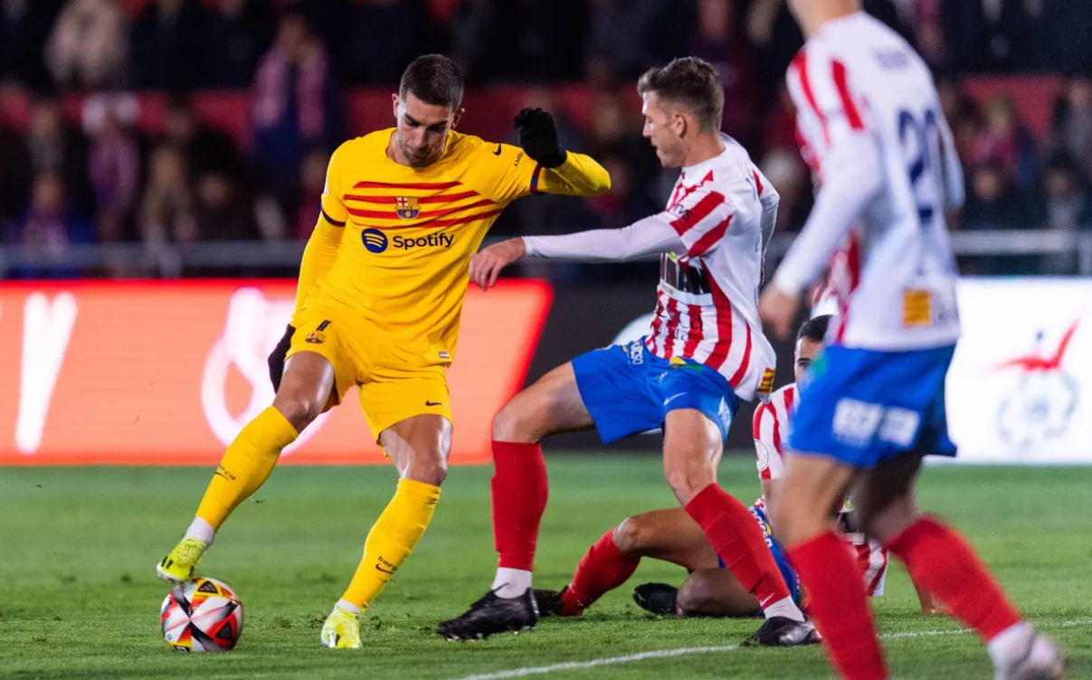 风云突变巴黎圣日耳曼今晨单刀错失，国王杯版图或变，赛场秩序良好，团队化学反应显著(皇马vs巴黎圣日耳曼)-九游体育娱乐