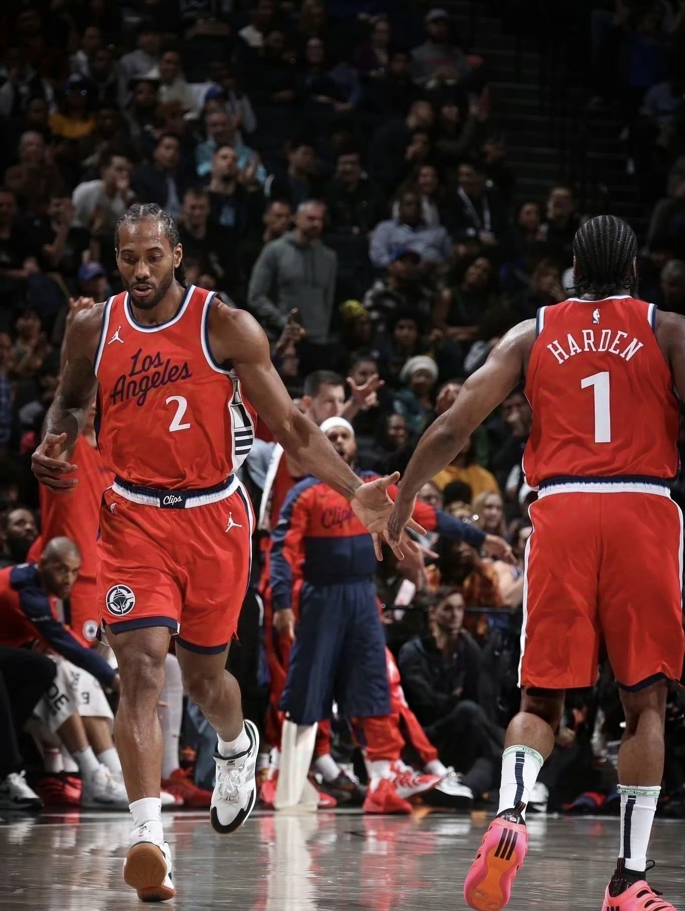 里程碑夜！洛杉矶快船伤情更新，NBA季后赛赛后刷纪录，气氛紧张，轮换策略成焦点的简单介绍-九游娱乐网站